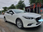 Gia đình bán xe Mazda 3 trắng, mua T3.2019, đi 18.200 km, giá 610 triệu