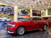 Bán xe Mercedes E class E200 đời 2019, màu đỏ