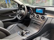 Bán Mercedes C200 đời 2019 màu trắng siêu sang trọng