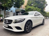 Bán Mercedes C200 đời 2019 màu trắng siêu sang trọng