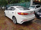 Hyundai Elantra trắng đậm chất thể thao