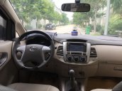 Chính chủ tôi cần bán Toyota Innova 2.0E 2015 số sàn, màu vàng cát