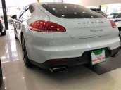 Xe Porsche Panamera 4S đời 2015, màu trắng, nhập khẩu nguyên chiếc  