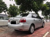 Cần bán Toyota Vios 1.5 E năm sản xuất 2010, màu bạc  