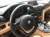 Chính chủ bán BMW 320i LCI model 2017 màu trắng nội thất kem, đã lên body Msport và la zăng thể thao
