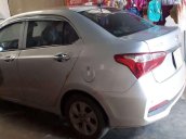 Bán Hyundai Grand i10 đời 2017, màu bạc, xe nhập xe gia đình, giá 280tr