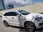 Bán ô tô Chevrolet Captiva sản xuất 2017, màu trắng còn mới