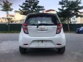 Cần bán gấp Chevrolet Spark đời 2018, màu trắng, rất mới, đi chuẩn 26.000 km