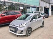 Cần bán Hyundai Grand i10 sản xuất 2017, màu bạc, xe nhập  