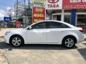 Cần bán lại xe Chevrolet Cruze năm 2014, màu trắng còn mới