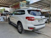 Cần bán gấp Ford Everest năm sản xuất 2018, màu trắng, xe nhập