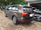 Cần bán Kia Sorento 2.4 sản xuất năm 2015, màu nâu còn mới