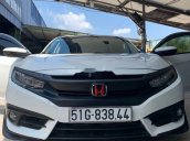 Cần bán gấp Honda Civic năm 2017, màu trắng còn mới