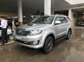 Cần bán Toyota Fortuner đời 2017, màu bạc còn mới