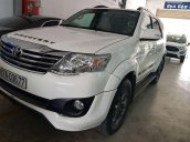 Bán ô tô Toyota Fortuner đời 2015, màu trắng còn mới