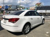 Cần bán lại xe Chevrolet Cruze năm 2014, màu trắng còn mới