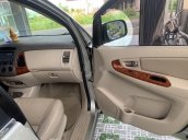 Xe Toyota Innova năm sản xuất 2007, màu bạc xe gia đình