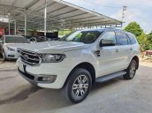 Cần bán gấp Ford Everest năm sản xuất 2018, màu trắng, xe nhập