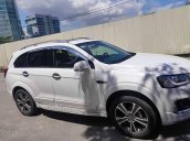 Cần bán Chevrolet Captiva sản xuất 2017, màu trắng còn mới