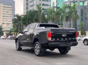 Cần bán lại xe Ford Ranger Wildtrak 3.2L 4x4 AT sản xuất 2017, màu đen 