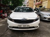 Cần bán xe Kia Cerato 1.6AT sản xuất 2016, màu trắng 