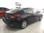 Cần bán Hyundai Elantra đời 2020, màu đen, giá tốt