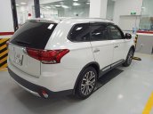 Cần bán lại xe Mitsubishi Outlander đời 2018, giá tốt