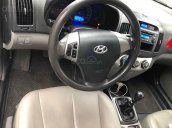 Bán Hyundai Avante năm sản xuất 2014, màu bạc còn mới