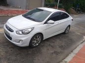 Cần bán Hyundai Accent 2011, màu trắng, nhập khẩu nguyên chiếc