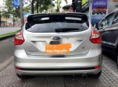 Cần bán xe Ford Focus sản xuất 2014, màu bạc, nhập khẩu nguyên chiếc