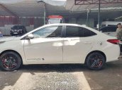 Cần bán gấp Toyota Vios năm 2018, màu trắng