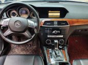 Chính chủ cần bán xe Mercedes C250 AMG 2011, màu đỏ nóc xám