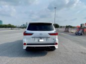 Cần bán gấp chiếc Lexus LX570 đời 2015, xe giá thấp, còn mới hoàn toàn