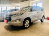 Xe Toyota Innova 2.0E đời 2017, màu bạc còn mới