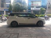 Cần bán Kia Sedona năm sản xuất 2016, màu trắng