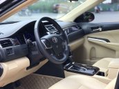 Cần bán xe Toyota Camry 2.0E năm sản xuất 2019, màu đen