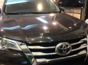 Cần bán lại xe Toyota Fortuner năm 2017, màu đen