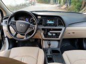 Cần bán gấp Hyundai Sonata đời 2015, màu trắng chính chủ, 660tr