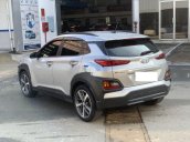 Bán Hyundai Kona sản xuất 2018, màu bạc