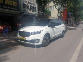 Cần bán Kia Sedona năm sản xuất 2016, màu trắng