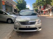 Bán Toyota Innova năm sản xuất 2013, màu vàng cát, giá 380tr