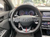 Bán Hyundai Elantra năm 2019, màu trắng