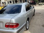 Cần bán gấp Mercedes C240 2001, màu bạc