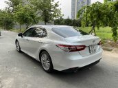 Bán ô tô Toyota Camry năm 2020, màu trắng, ít sử dụng, giá 1 tỷ 290 triệu đồng