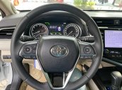 Bán ô tô Toyota Camry năm 2020, màu trắng, ít sử dụng, giá 1 tỷ 290 triệu đồng