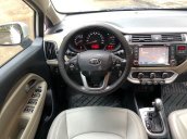 Xe Kia Rio năm sản xuất 2015 còn mới, giá chỉ 385 triệu