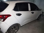 Chính chủ bán Hyundai Grand i10 năm 2014, màu trắng số sàn