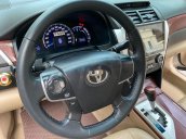 Bán Toyota Camry sản xuất năm 2013 còn mới