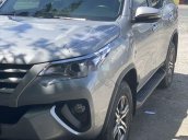 Bán Toyota Fortuner sản xuất năm 2017, màu bạc