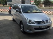 Bán xe Toyota Innova sản xuất năm 2010, màu bạc số sàn, 310 triệu